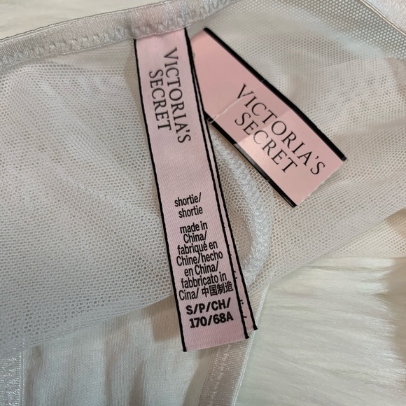 NWT Iridescent Sequined Shortie Small - Picture 5 of 8